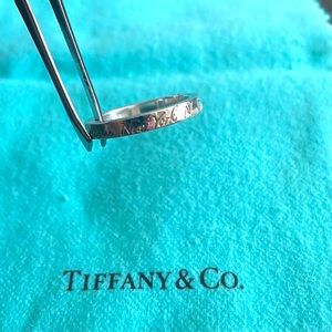 Genuine Tiffany&Co 5th Avenue Address ring Size 8